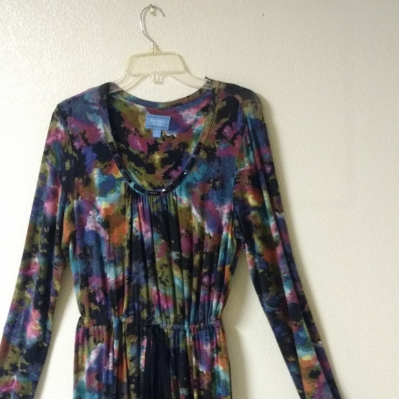 Dress - Picture 7 of 7